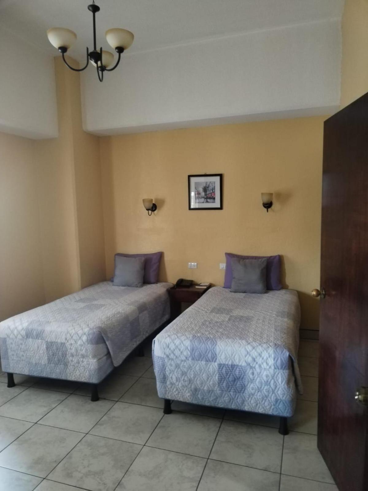 Hotel Sevilla Guatemala City Bagian luar foto