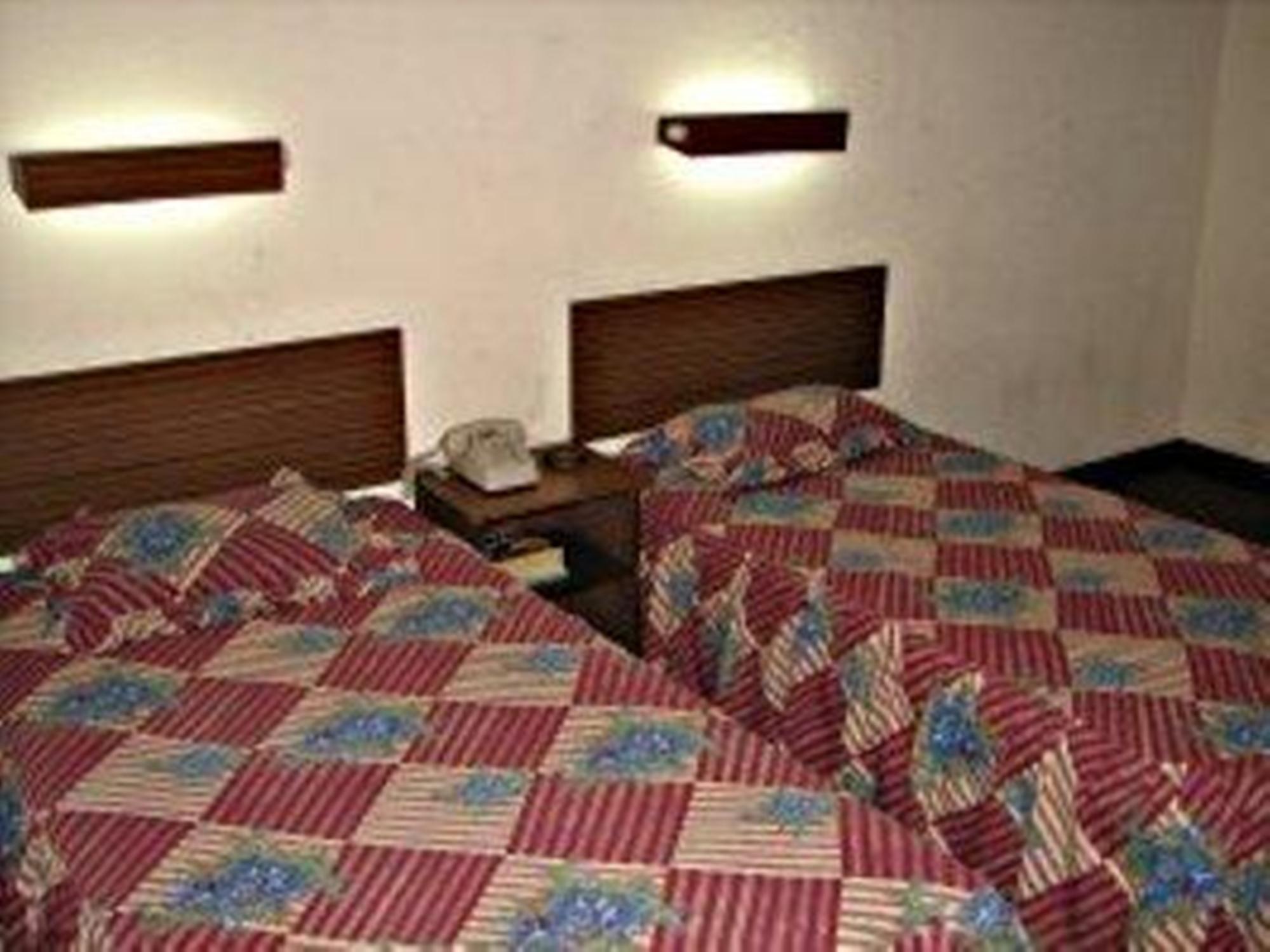 Hotel Sevilla Guatemala City Bagian luar foto